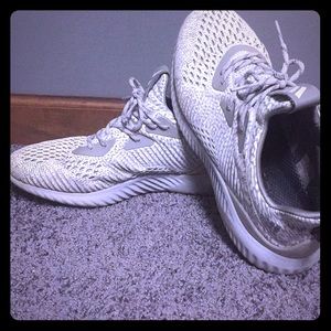 Adidas alpha bounce shoes